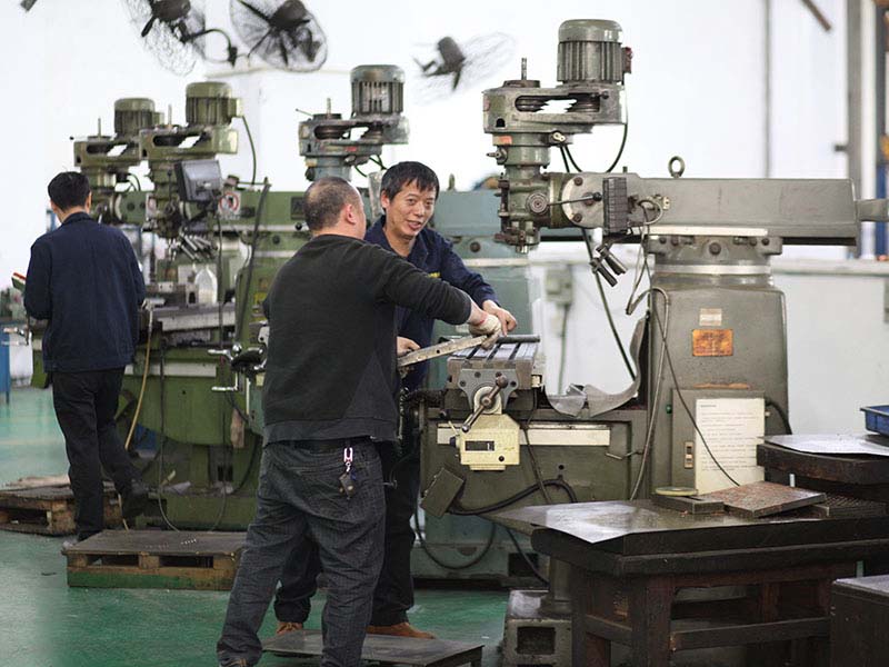 為什么注塑模具成型會(huì)出現(xiàn)頂白？